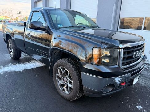 Used 2011 GMC Sierra 1500 W/T image 1