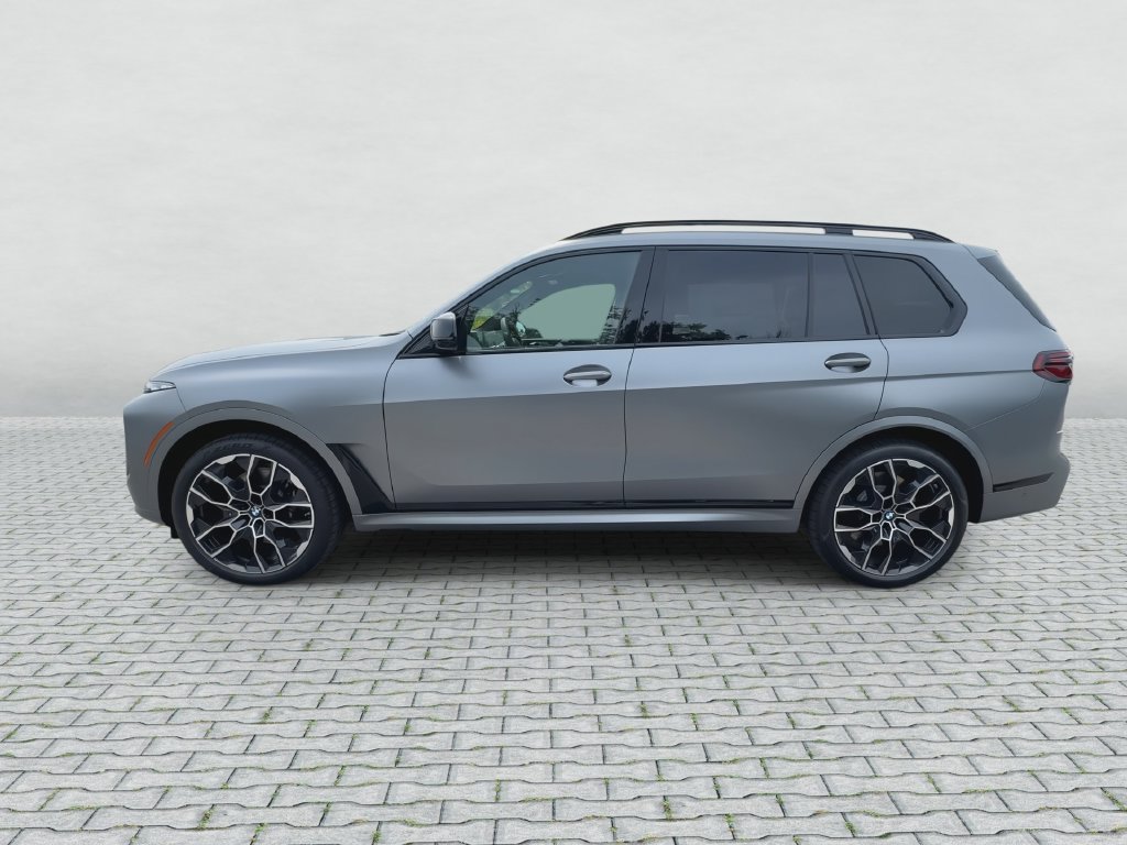 Used 2027 BMW X7 M60i AWD/4WD image 5