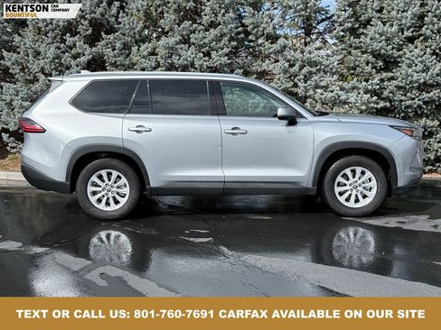 Used 2025 Toyota Grand Highlander AWD image 10