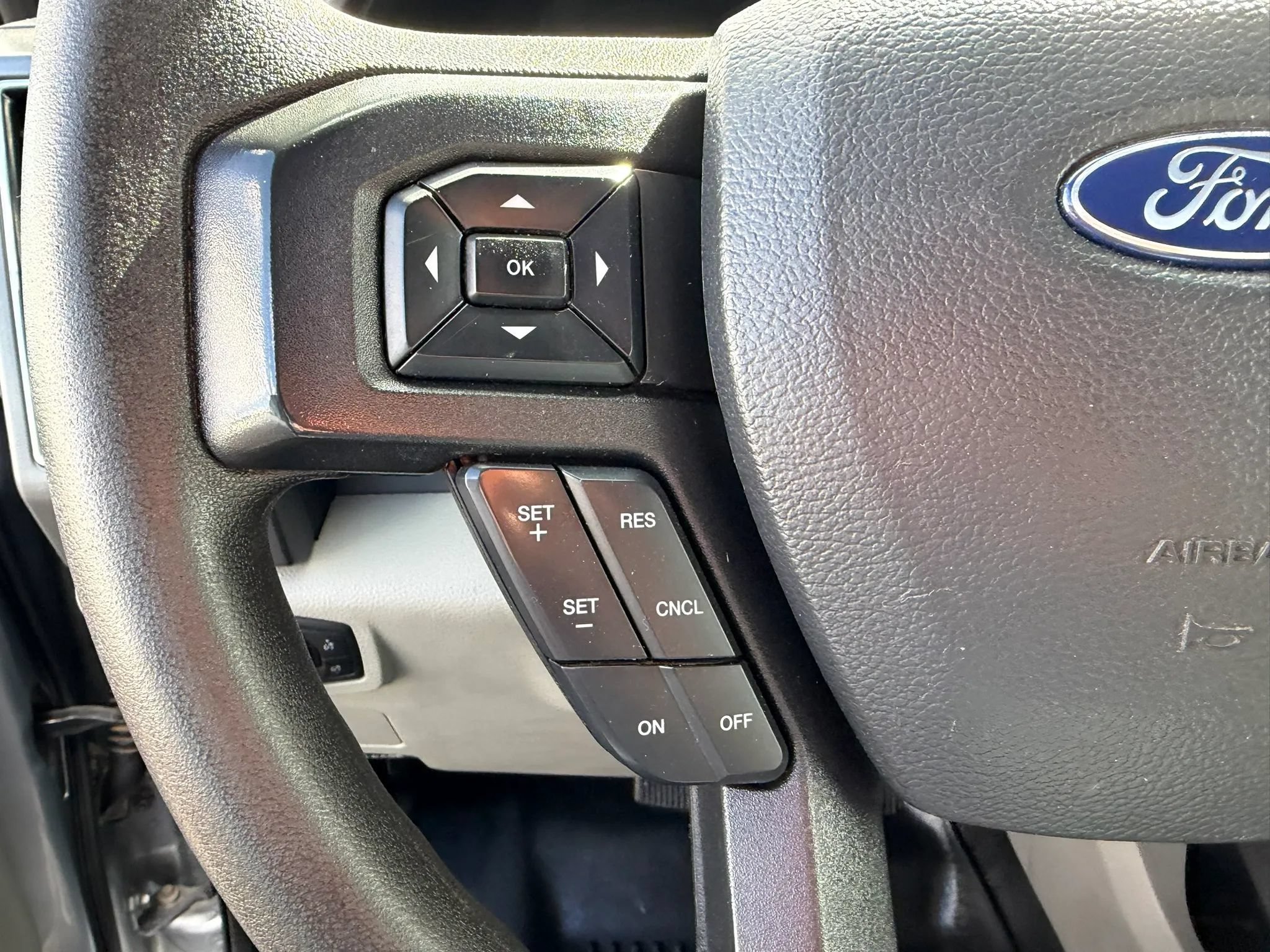 Used 2022 Ford F250 XLT w/ XLT Premium Package AWD/4WD image 16