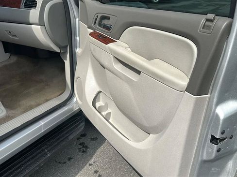Used 2014 GMC Yukon XL SLT RWD image 33