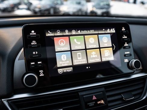 Used 2021 Honda Accord Touring image 29