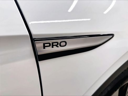 Used 2023 Volkswagen ID.4 Pro RWD image 27