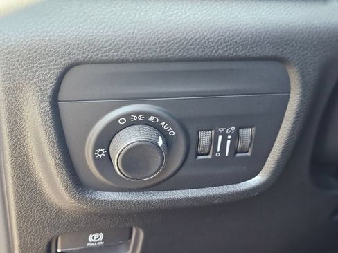 Used 2026 Jeep Grand Cherokee Laredo RWD image 20