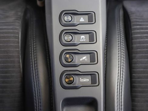 Used 2017 Ford GT RWD image 85