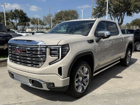 Used 2026 GMC Sierra 1500 Denali image 9