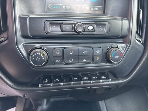 Used 2018 Chevrolet Silverado 2500 W/T RWD image 23