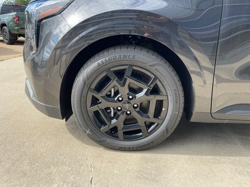 New 2026 Kia Carnival SX w/ SX Dark Edition Package FWD image 18