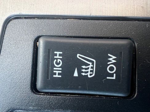 Used 2011 Subaru Outback 2.5i Premium image 29