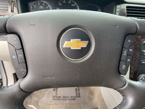 Used 2012 Chevrolet Impala LTZ FWD image 13