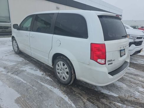 Used 2014 Dodge Grand Caravan SE w/ Quick Order Package 29E SE image 3