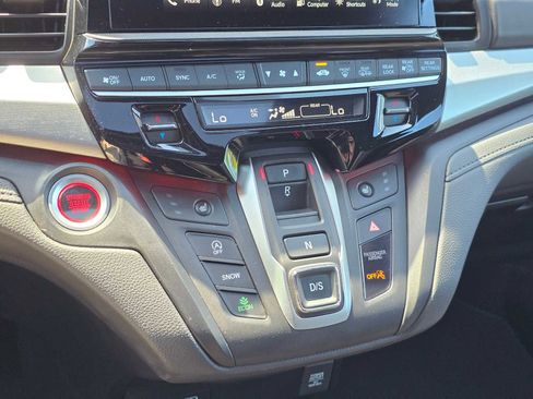 Used 2025 Honda Odyssey Sport-L image 25