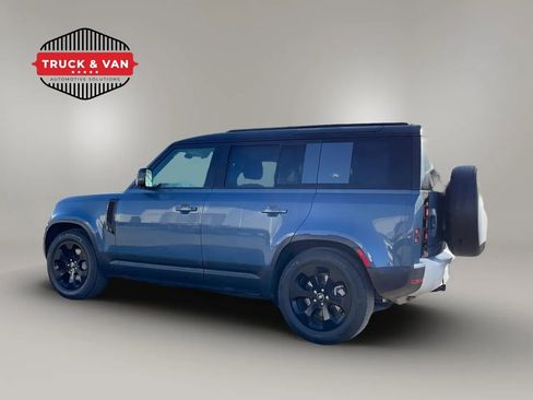 Used 2021 Land Rover Defender 110 SE AWD/4WD image 16
