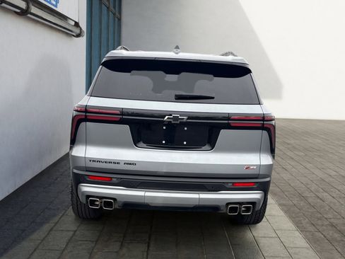 Used 2025 Chevrolet Traverse Z71 w/ Driver Confidence Package image 4