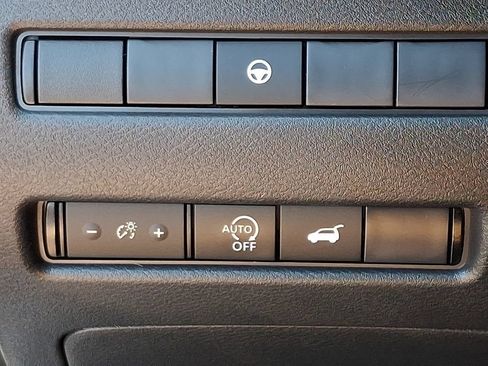 Certified 2023 Nissan Rogue SV w/ SV Premium B Package AWD/4WD image 27