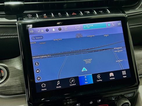 Used 2022 Jeep Grand Cherokee Overland RWD image 13