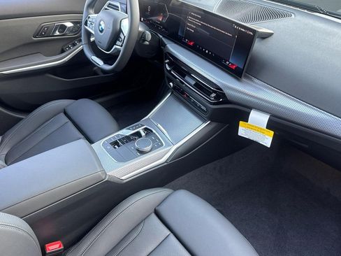 Used 2026 BMW 330i Sedan w/ Premium Package image 27