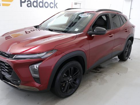 Used 2024 Chevrolet Trax ACTIV w/ Driver Confidence Package image 3