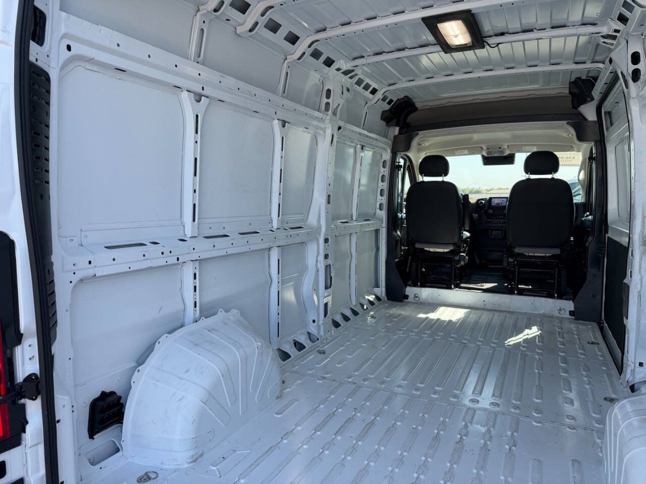 Used 2026 RAM ProMaster 2500 w/ Convenience Group FWD image 28