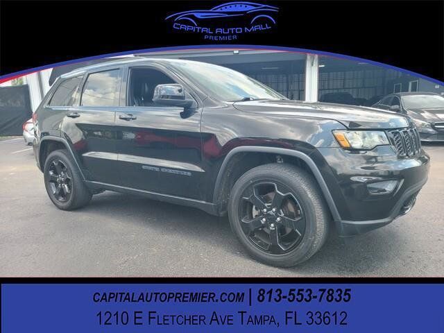 Used 2019 Jeep Grand Cherokee Laredo AWD/4WD image 1