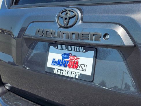 Used 2016 Toyota 4Runner SR5 AWD/4WD image 16