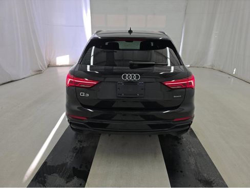 Used 2023 Audi Q3 2.0T Premium w/ Convenience Package image 28