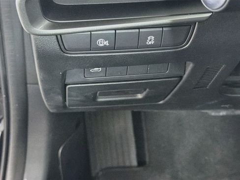 Used 2024 MAZDA MAZDA3 s FWD image 16