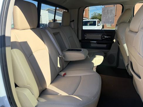Used 2015 RAM 1500 Laramie w/ Convenience Group AWD/4WD image 15