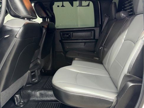 Used 2022 RAM 2500 Tradesman w/ Chrome Appearance Group AWD/4WD image 37