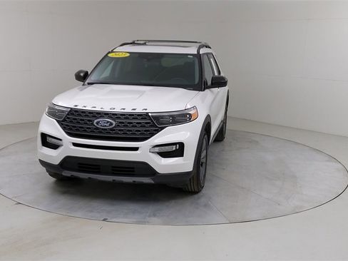 Certified 2023 Ford Explorer XLT w/ Equipment Group 202A image 10