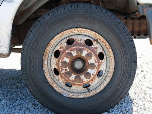 Used 2004 Ford E-350 and Econoline 350 Super Duty image 15