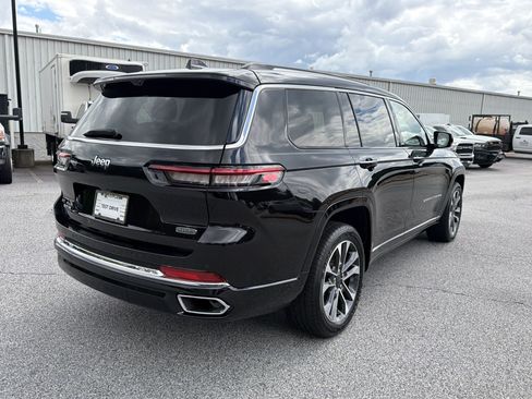 Used 2022 Jeep Grand Cherokee L Overland w/ Luxury Tech Group IV AWD/4WD image 8