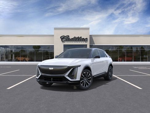 New 2026 Cadillac Lyriq Sport AWD/4WD image 8
