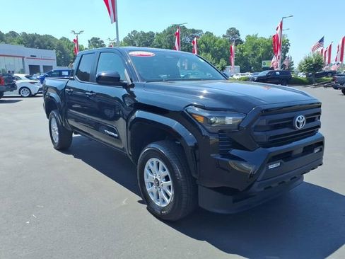 Used 2024 Toyota Tacoma SR5 AWD/4WD image 1