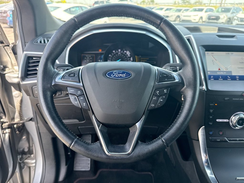 Used 2020 Ford Edge Titanium w/ Equipment Group 301A AWD/4WD image 16