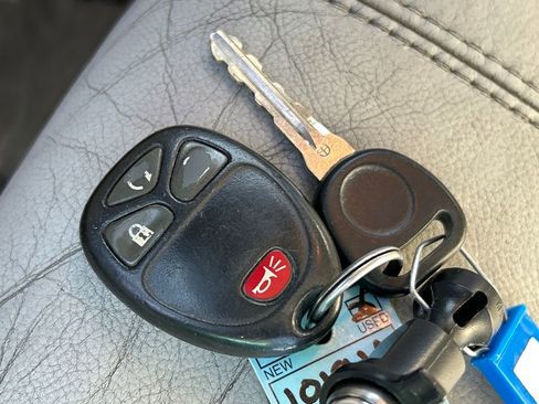 Used 2011 GMC Sierra 3500 SLT image 35