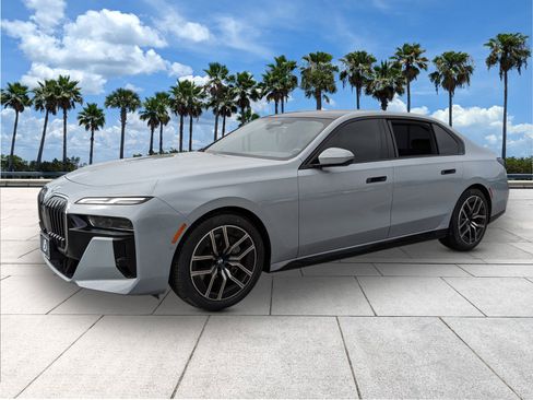 Used 2025 BMW 740i 740i image 3