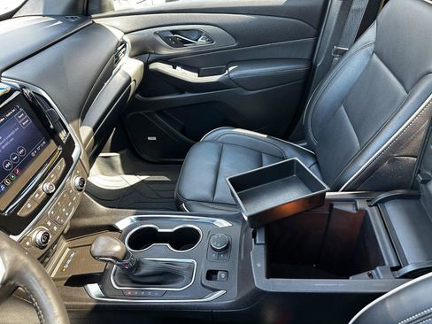 Used 2022 Chevrolet Traverse Premier w/ Redline Edition image 21
