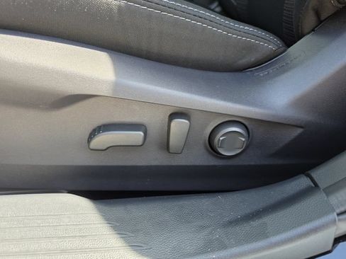 Used 2025 Subaru Outback Premium w/ Popular Package #1A AWD/4WD image 22