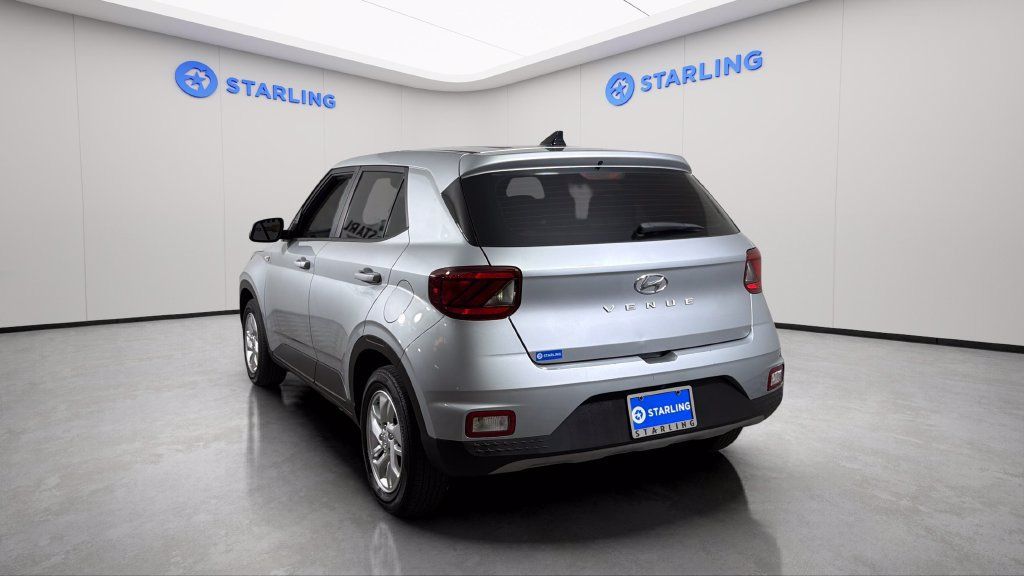 Used 2022 Hyundai Venue SE w/ Cargo Package FWD image 6