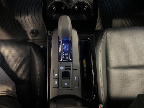 Used 2023 Toyota Prius Limited AWD/4WD image 20