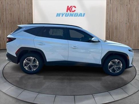 New 2025 Hyundai Tucson Blue image 3