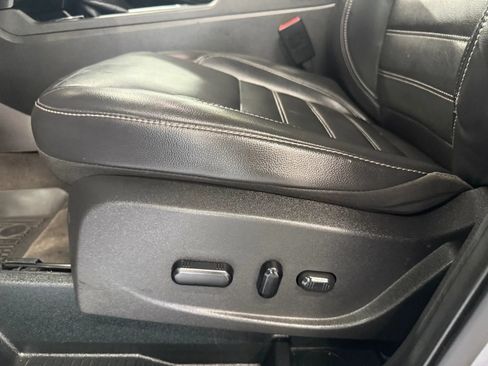 Used 2019 Ford Escape Titanium AWD/4WD image 28