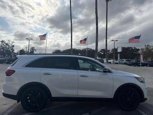 Used 2019 Kia Sorento S image 6