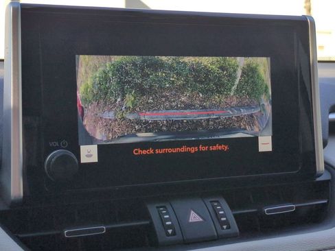 Used 2024 Toyota RAV4 XLE Premium image 21