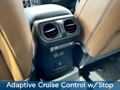 Used 2022 Jeep Wrangler Unlimited Sahara w/ Dual Top Group AWD/4WD image 13