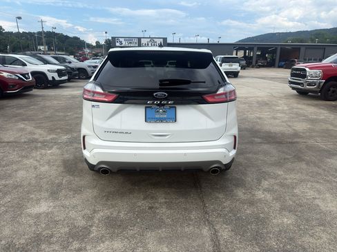 Used 2021 Ford Edge Titanium w/ Equipment Group 301A FWD image 4