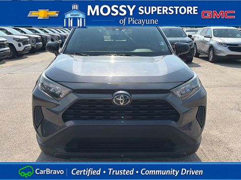 Used 2021 Toyota RAV4 LE FWD image 15
