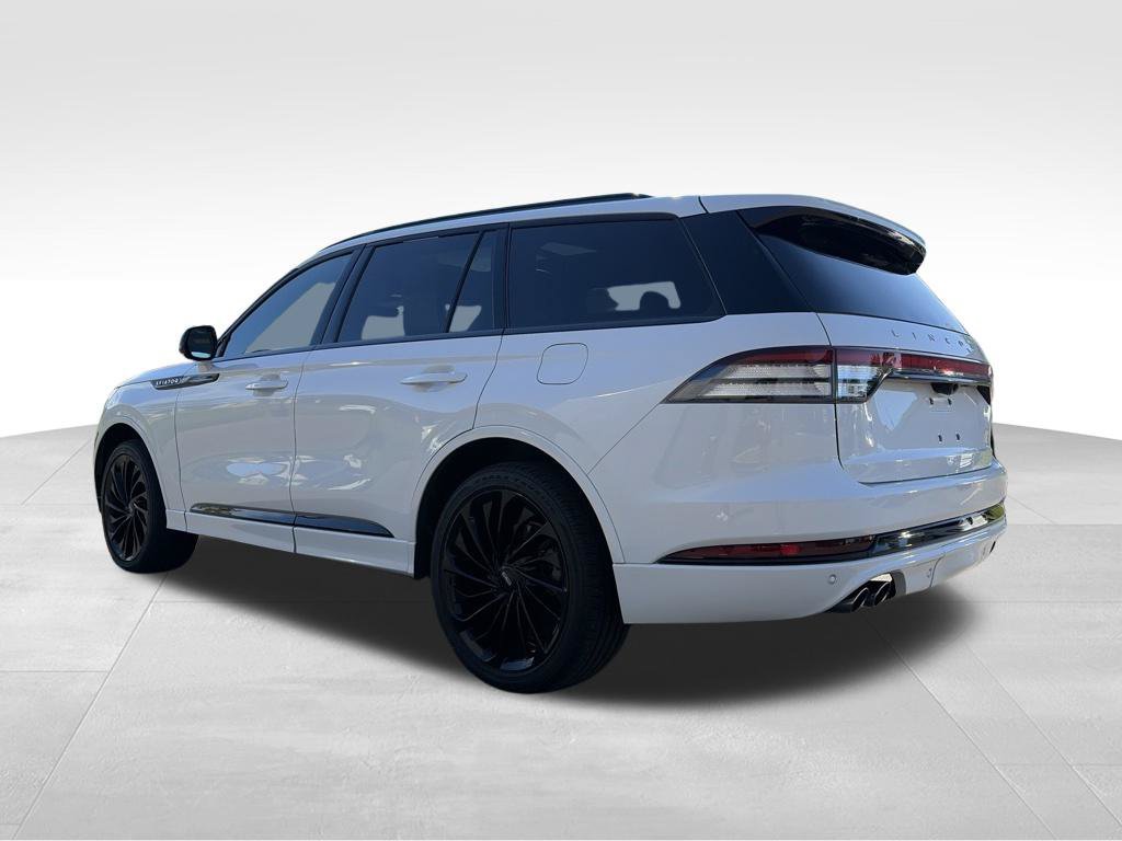 Used 2025 Lincoln Aviator Reserve w/ Jet Appearance Package AWD/4WD image 15