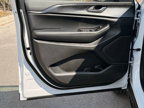 New 2026 Jeep Grand Cherokee Laredo image 26